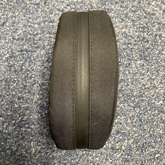 Black NWOT beats case - Picture 2 of 5